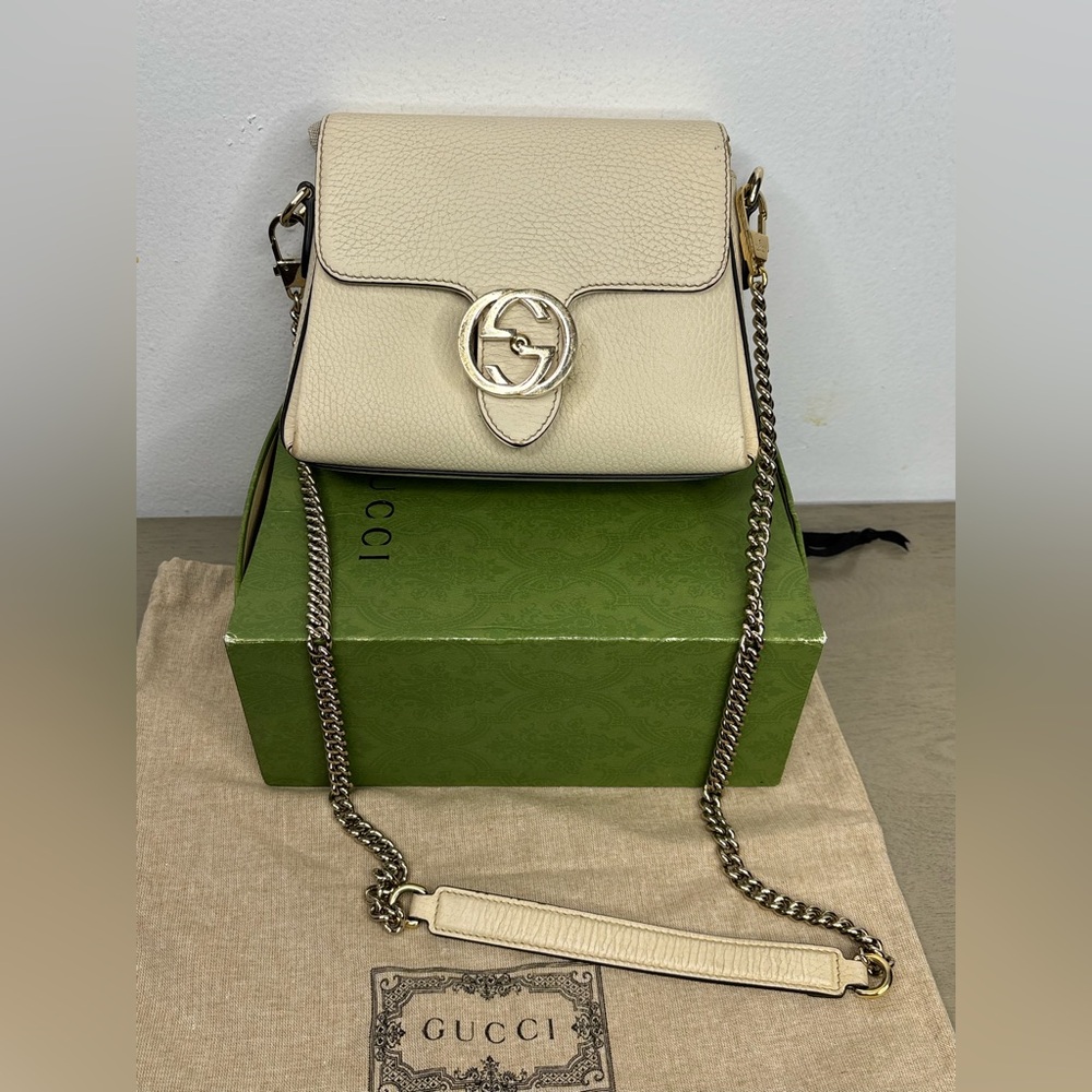 Gucci Interlocking G Dollar Small White Crossbody with Gold Chain
